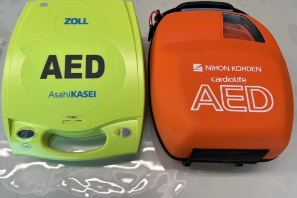 AED取替えを行いました。