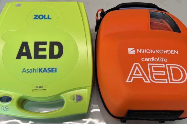 AED取替えを行いました。